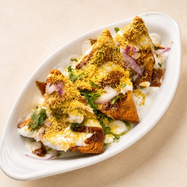 Chatpata Samosa Chaat.