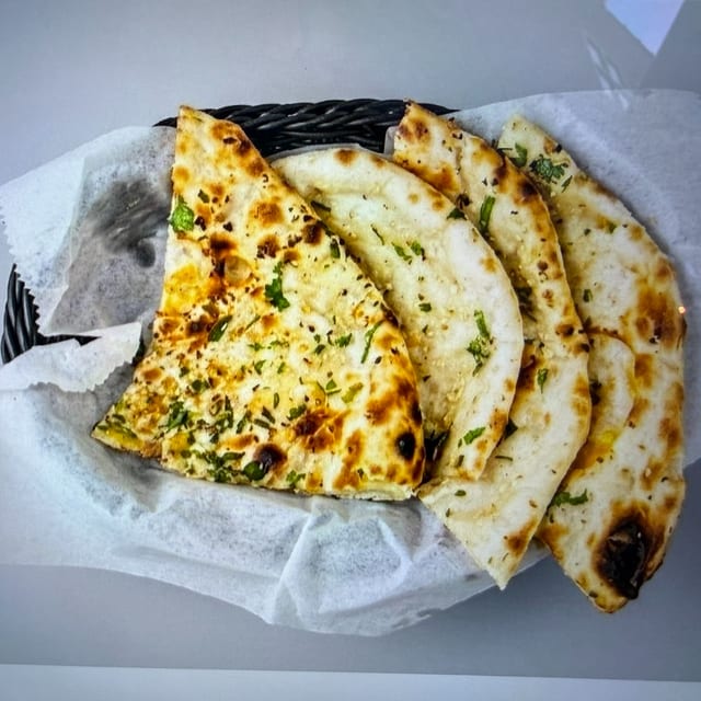 Cartoos Naan.