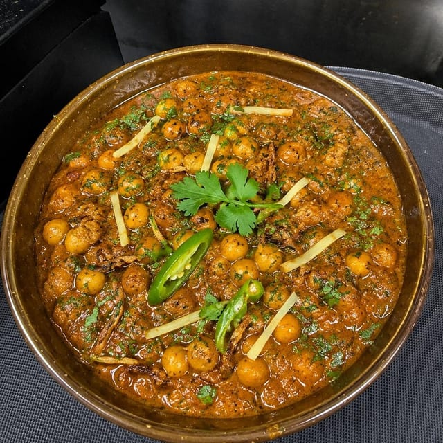 Chikkar Chhole Masala.